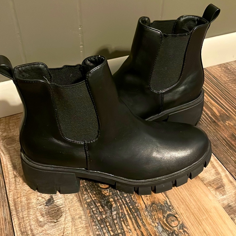 Women’s boots